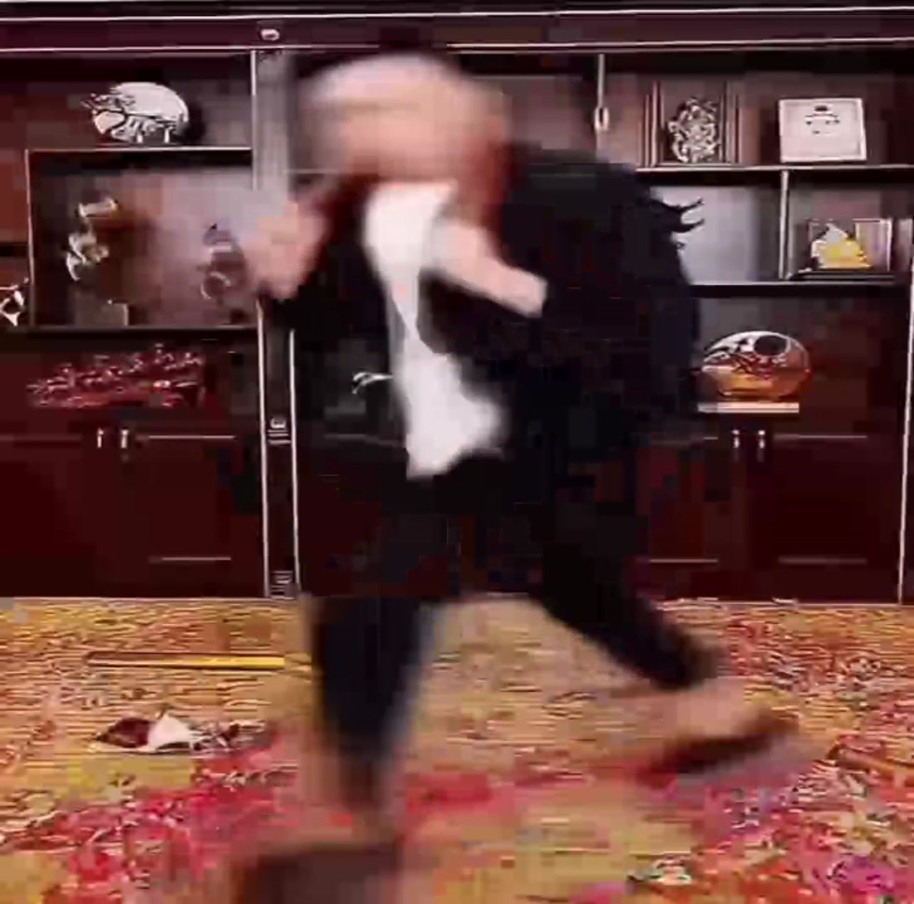 龍枫在绒兽社区发布的公开动态图片